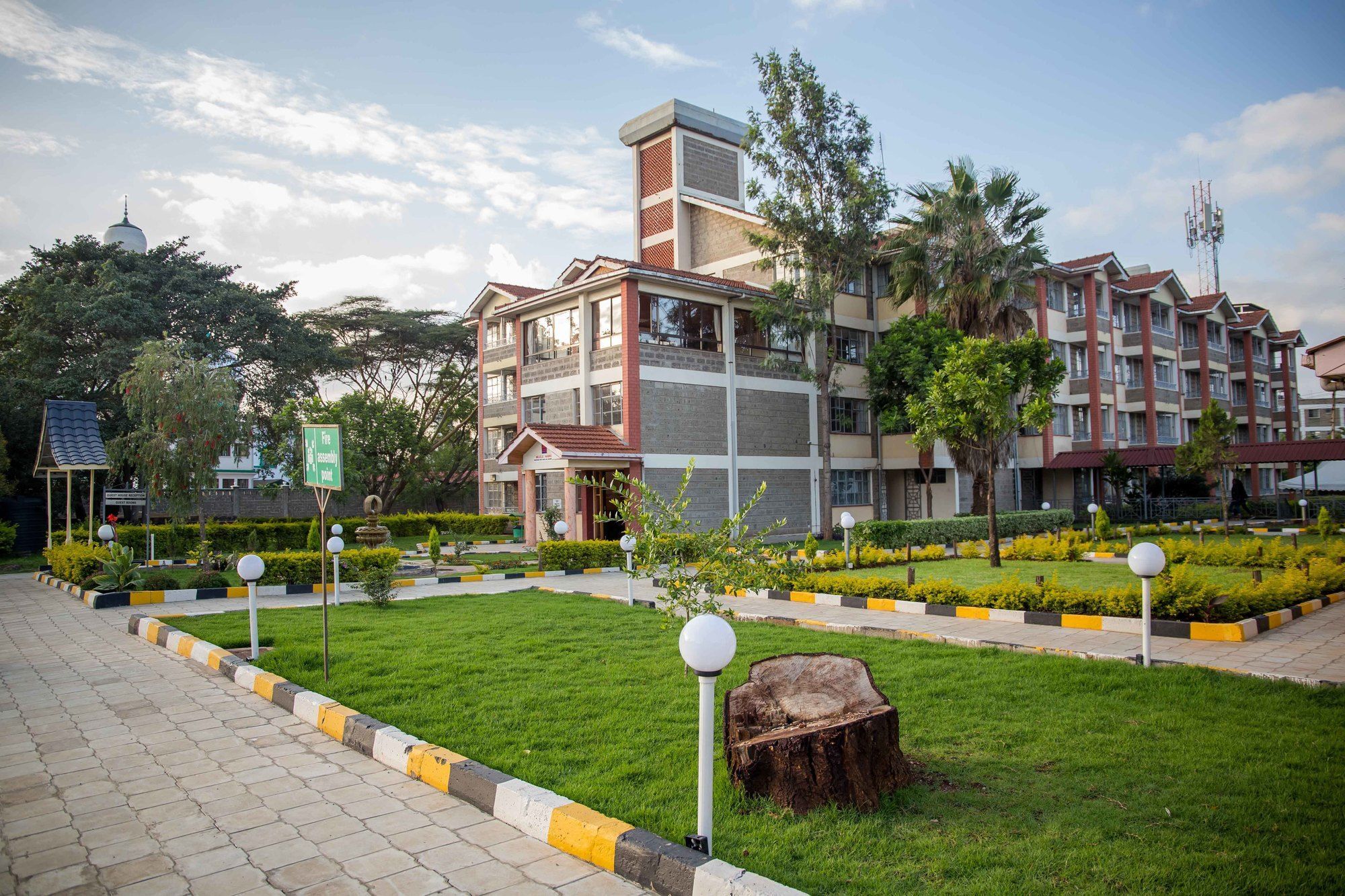 Milele Hotel Nairobi Exterior photo